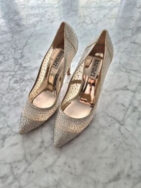 Badgley Mischka Champagne Crystal Embellished Pointed Toe Pumps